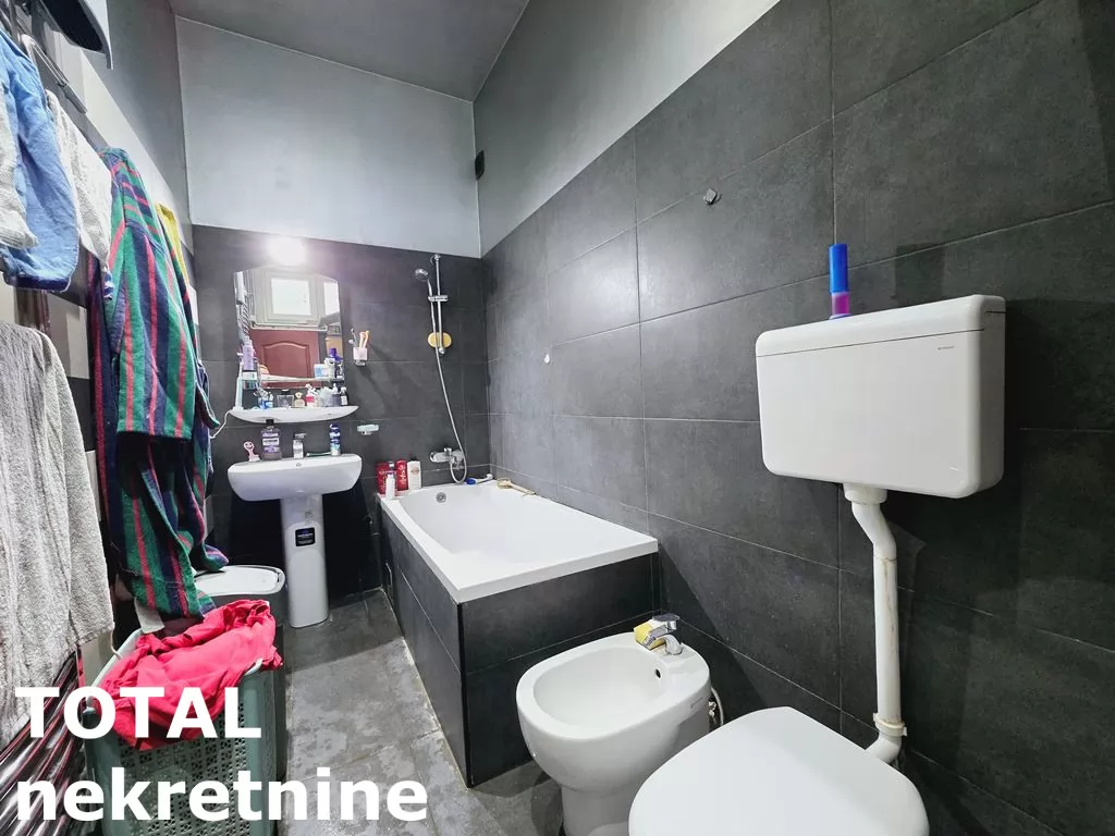 Kuca,NOVI SAD,CENTAR,kv: 180.00, € 446600, ID: 3091032 10