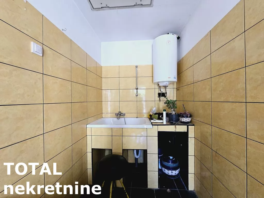 Kuca,NOVI SAD,CENTAR,kv: 180.00, € 446600, ID: 3091032 12