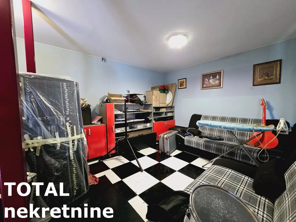 Kuca,NOVI SAD,CENTAR,kv: 180.00, € 446600, ID: 3091032 13