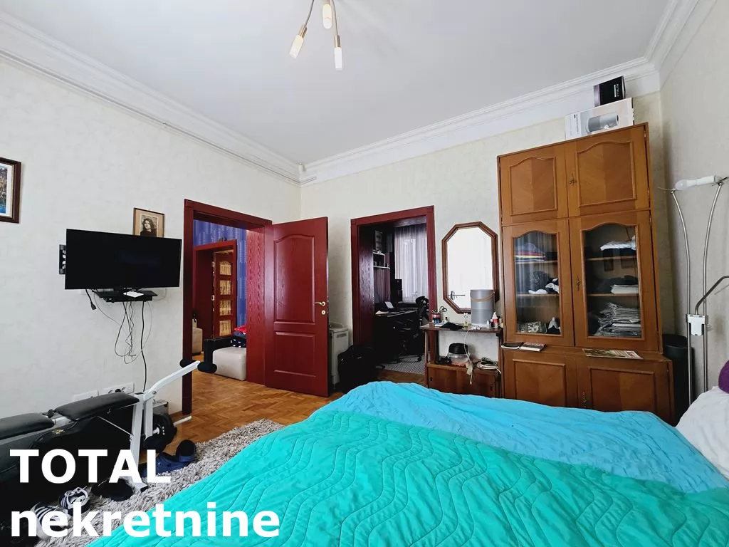 Kuca,NOVI SAD,CENTAR,kv: 180.00, € 446600, ID: 3091032 9