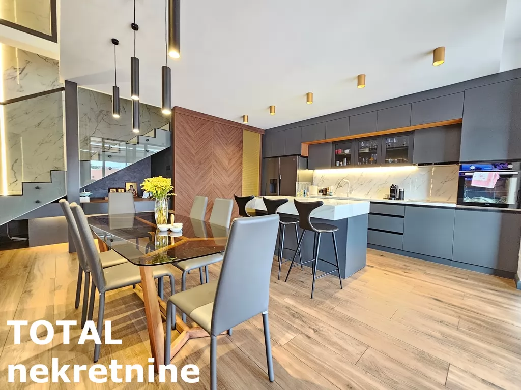 Kuca,NOVI SAD,LIPOV GAJ,kv: 236.00, € 720000, ID: 3091109 17