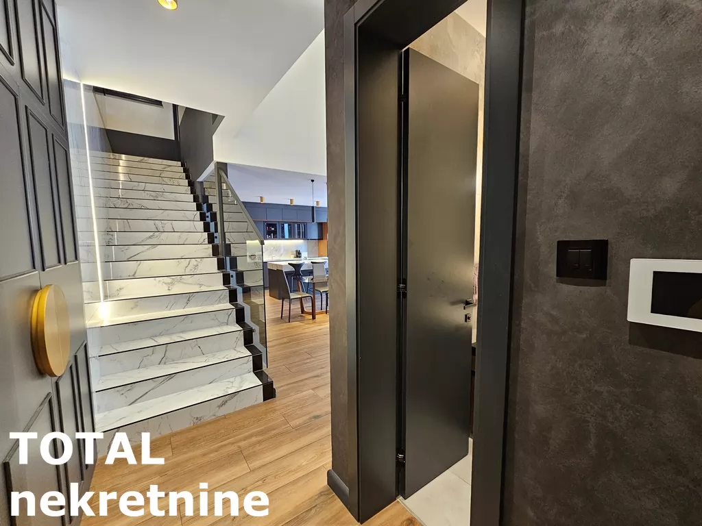 Kuca,NOVI SAD,LIPOV GAJ,kv: 236.00, € 720000, ID: 3091109 30