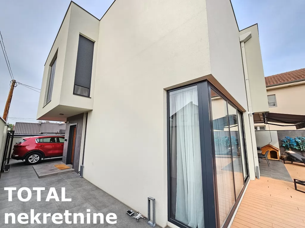 Kuca,NOVI SAD,LIPOV GAJ,kv: 236.00, € 720000, ID: 3091109 47