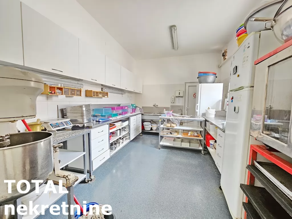 Kuca,NOVI SAD,NOVO NASELJE,kv: 395.00, € 364000, ID: 3091342 35