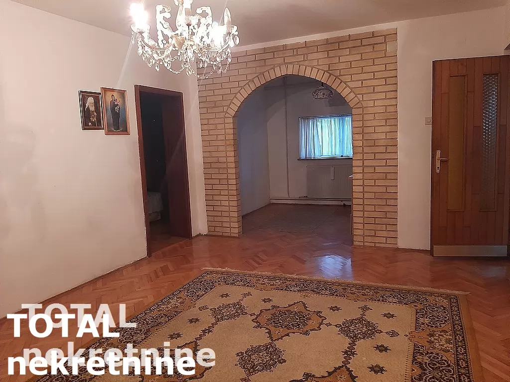 Kuca,PETROVARADIN,SADOVI,kv: 270.00, € 257500, ID: 3089868 1