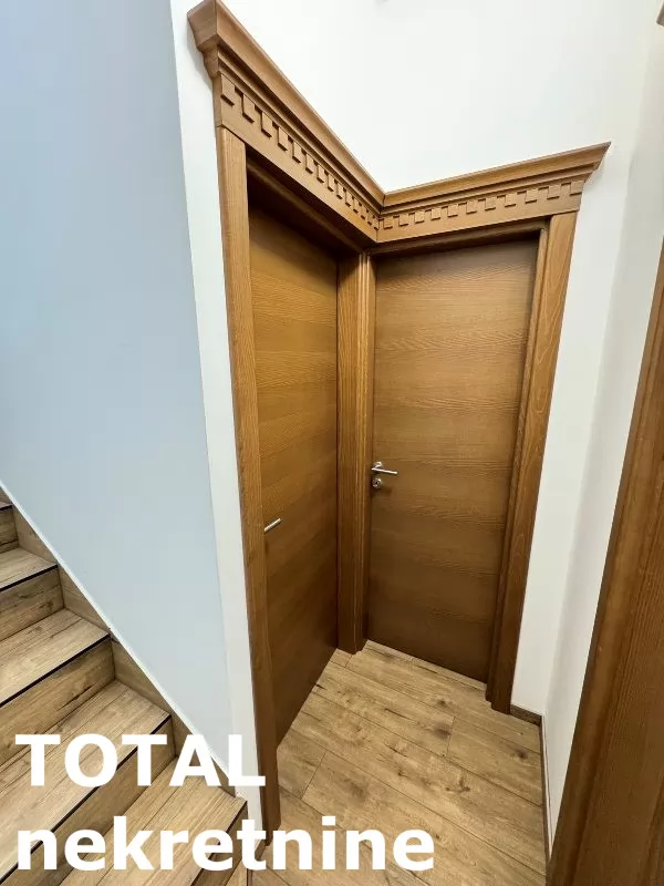 Kuca,SREMSKA KAMENICA,CARDAK,kv: 300.00, € 390000, ID: 3090707 17