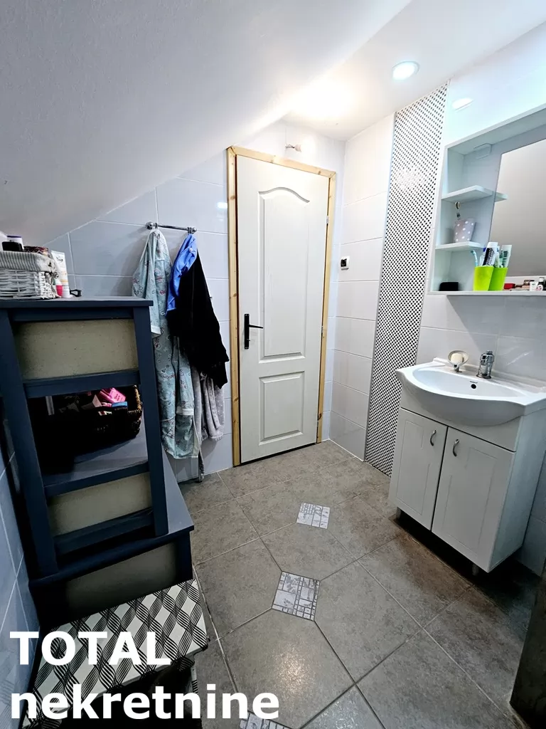 Kuca,SREMSKA KAMENICA,PARAGOVO,kv: 152.00, € 240000, ID: 3091431 21