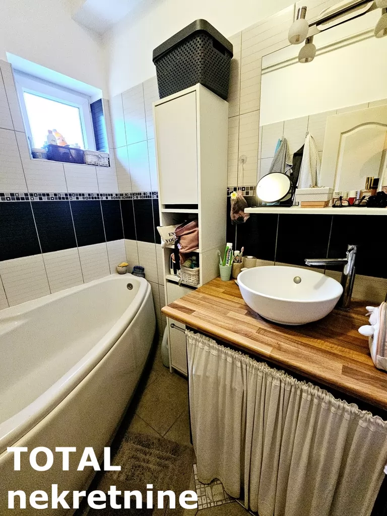 Kuca,SREMSKA KAMENICA,PARAGOVO,kv: 152.00, € 240000, ID: 3091431 22