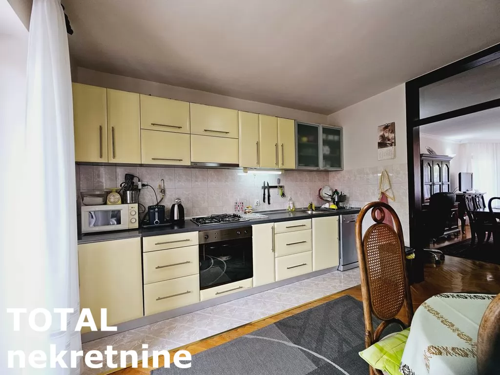 Kuca,SREMSKA KAMENICA,TATARSKO BRDO,kv: 210.00, € 412000, ID: 3090953 4