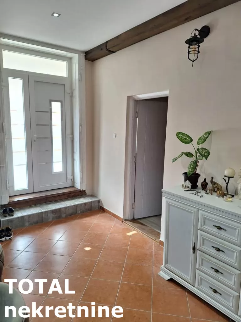 Kuca,SREMSKI KARLOVCI,CENTAR,kv: 504.00, € 270000, ID: 3091239 13