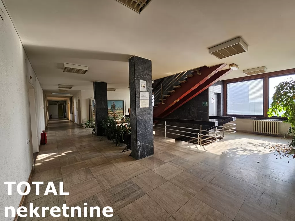 Poslovni prostori,NOVI SAD,CENTAR,kv: 850.00, € 10000, ID: 9189762 1