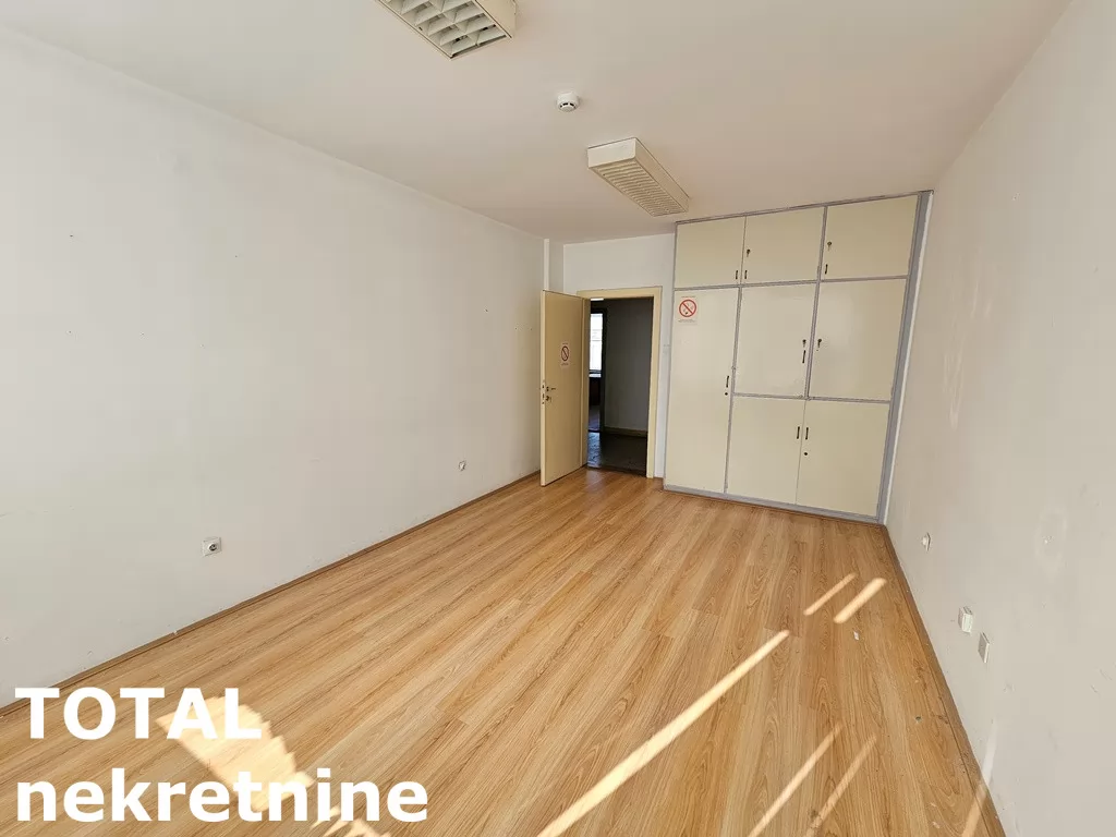 Poslovni prostori,NOVI SAD,CENTAR,kv: 850.00, € 10000, ID: 9189762 14