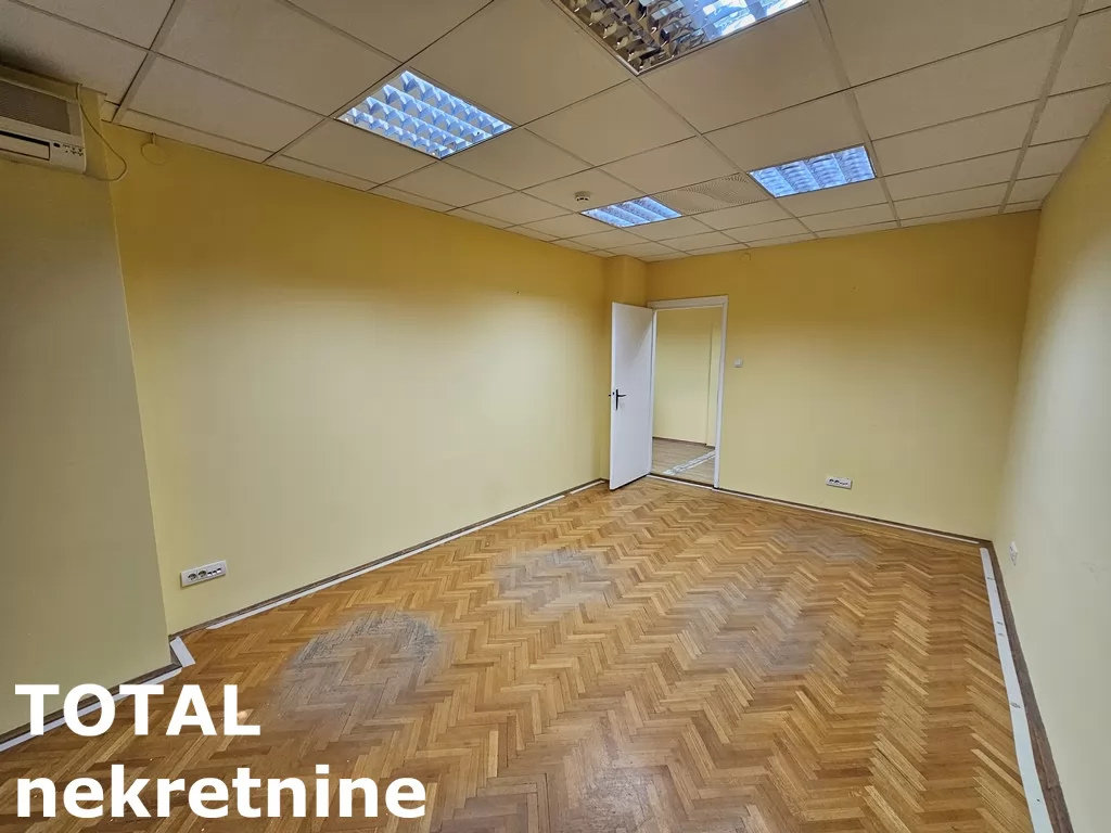 Poslovni prostori,NOVI SAD,CENTAR,kv: 850.00, € 10000, ID: 9189762 21