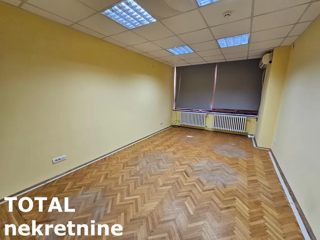 Poslovni prostori,NOVI SAD,CENTAR,kv: 850.00, € 10000, ID: 9189762 22