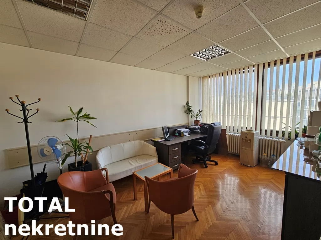 Poslovni prostori,NOVI SAD,CENTAR,kv: 850.00, € 10000, ID: 9189762 31