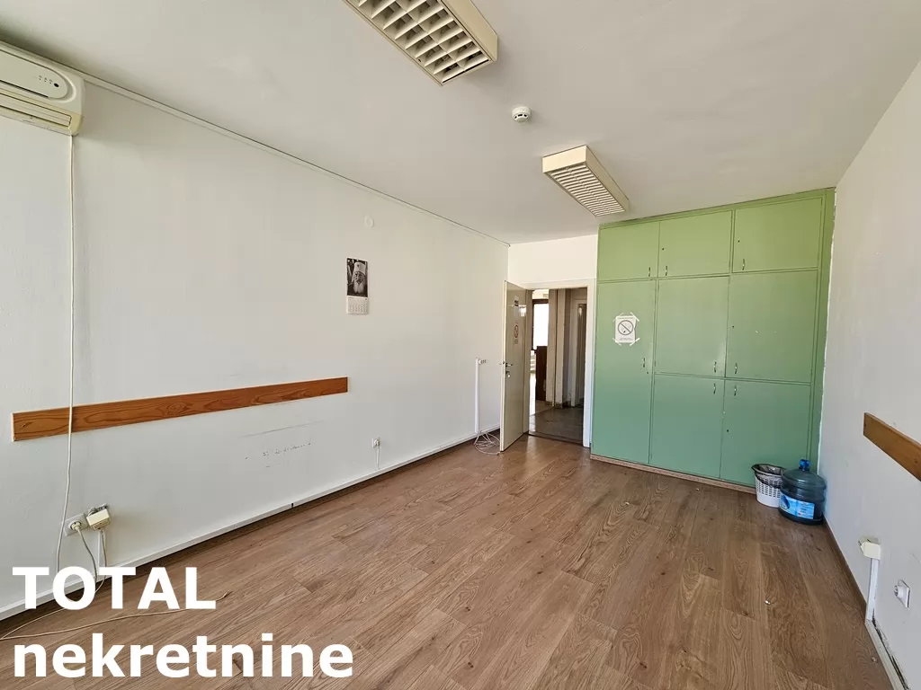 Poslovni prostori,NOVI SAD,CENTAR,kv: 850.00, € 10000, ID: 9189762 4