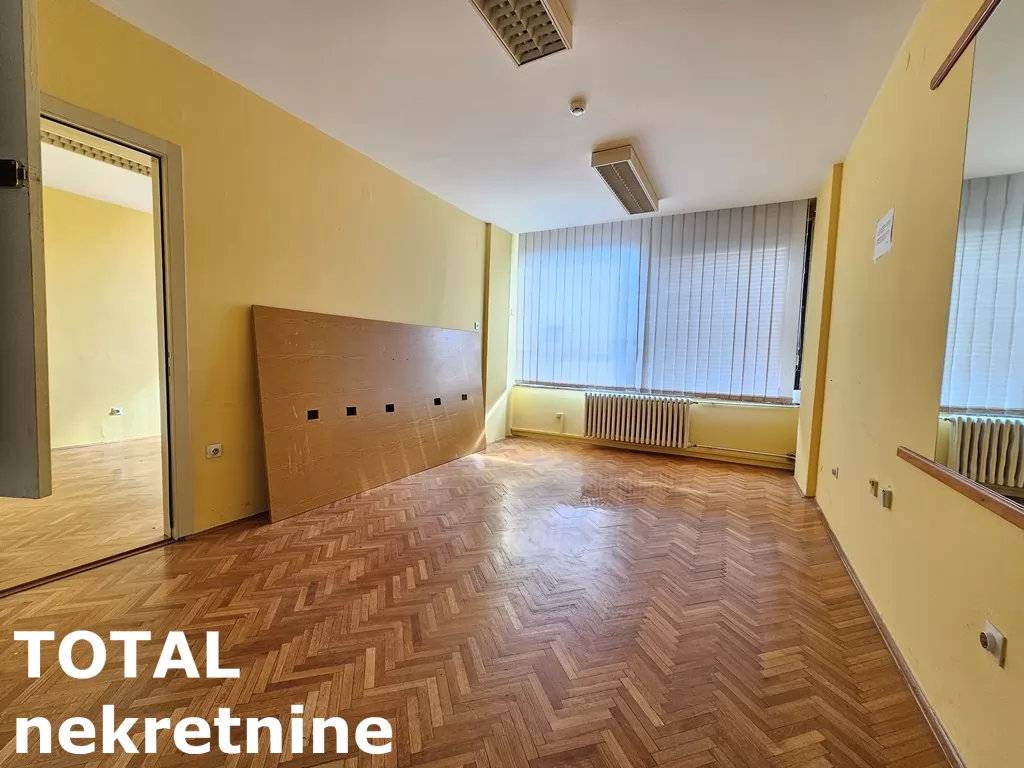 Poslovni prostori,NOVI SAD,CENTAR,kv: 850.00, € 10000, ID: 9189762 42