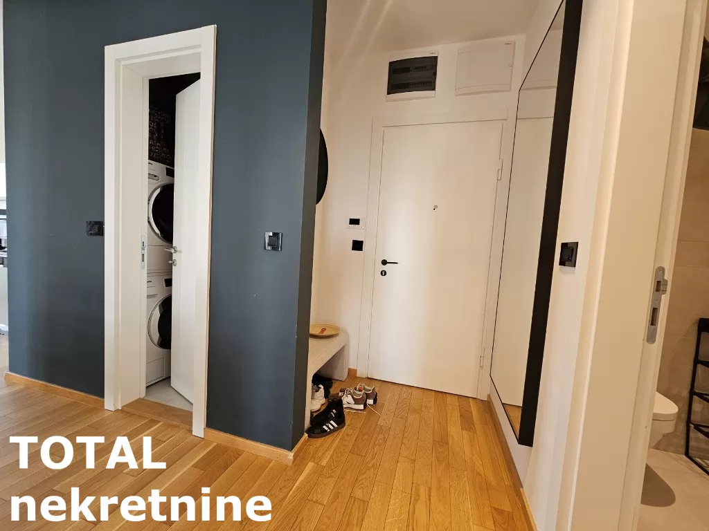 Stan,NOVI SAD,BULEVAR EVROPE,kv: 61.00, € 220000, ID: 1100378 11