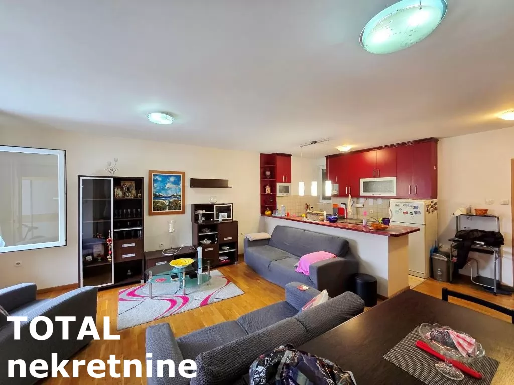 Stan,NOVI SAD,BULEVAR EVROPE,kv: 71.00, € 175000, ID: 1099952 1