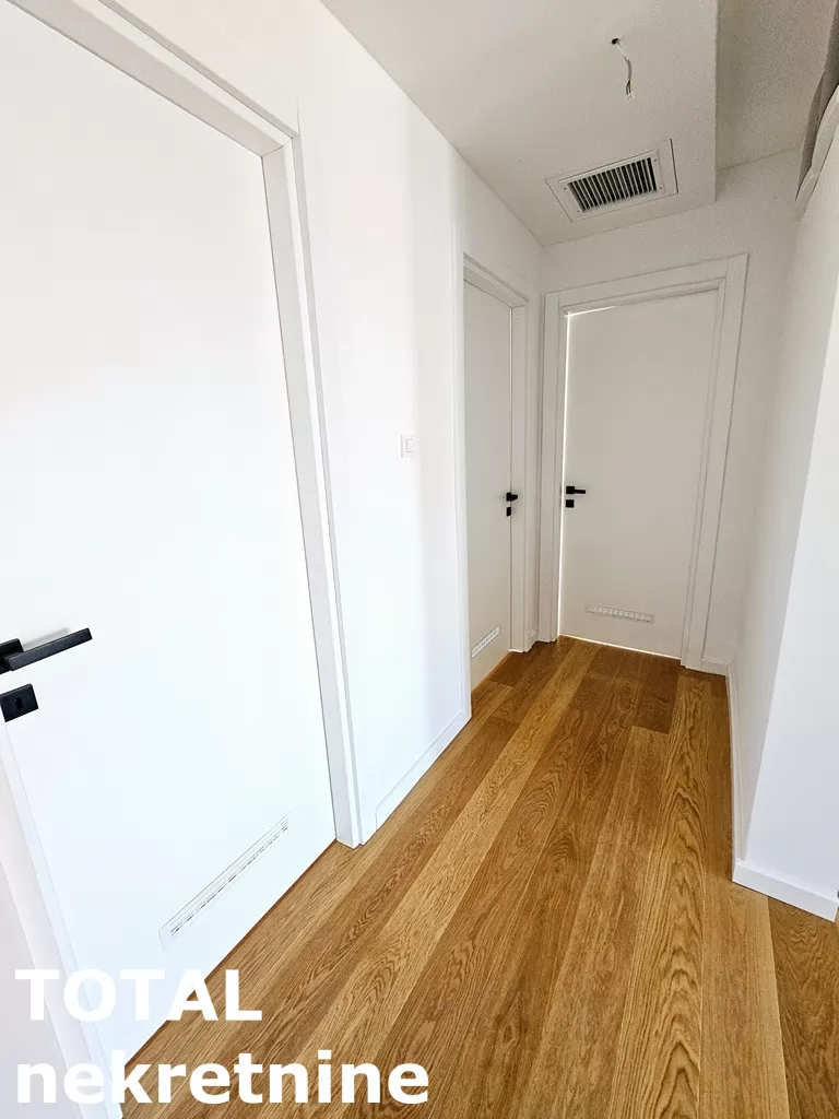 Stan,NOVI SAD,BULEVAR,kv: 104.00, € 319240, ID: 1098110 13