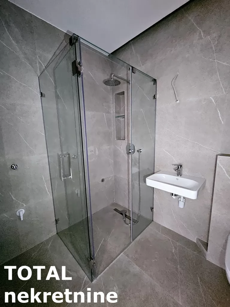 Stan,NOVI SAD,BULEVAR,kv: 104.00, € 319240, ID: 1098110 19