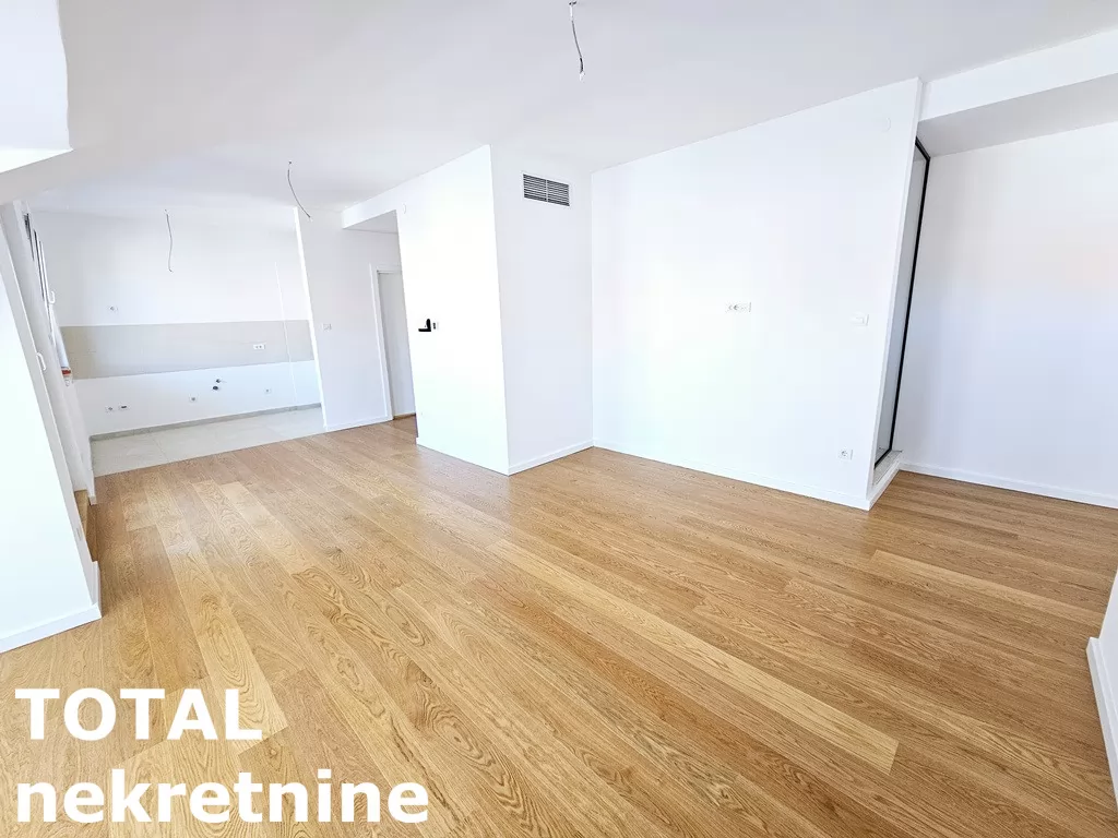 Stan,NOVI SAD,BULEVAR,kv: 104.00, € 319240, ID: 1098110 2