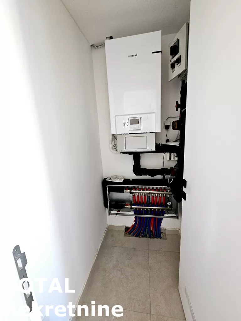 Stan,NOVI SAD,BULEVAR,kv: 104.00, € 319240, ID: 1098110 21