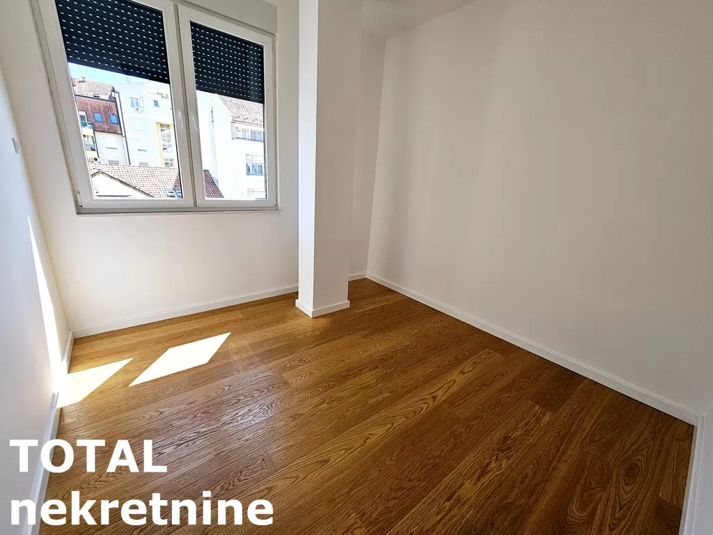 Stan,NOVI SAD,BULEVAR,kv: 104.00, € 319240, ID: 1098110 8