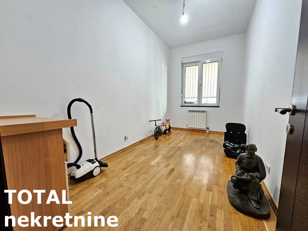 Stan,NOVI SAD,BULEVAR,kv: 110.00, € 320000, ID: 1098070 5