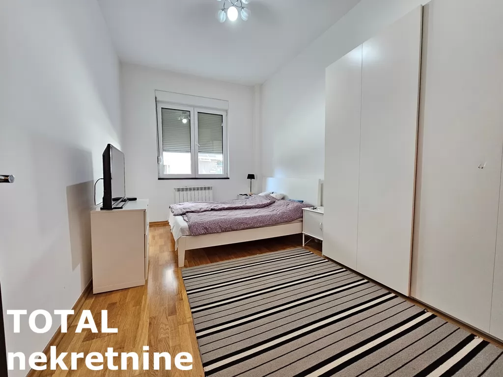 Stan,NOVI SAD,BULEVAR,kv: 110.00, € 320000, ID: 1098070 9