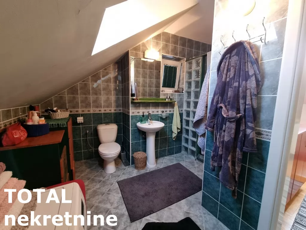 Stan,NOVI SAD,BULEVAR,kv: 127.00, € 300760, ID: 1099477 27