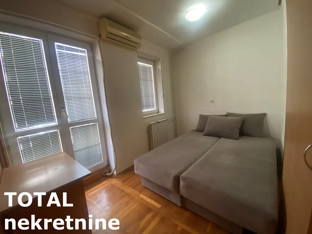 Stan,NOVI SAD,BULEVAR,kv: 38.00, € 125000, ID: 1100875 5