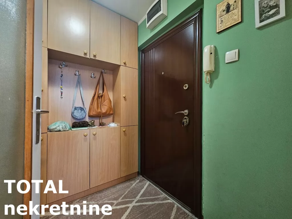 Stan,NOVI SAD,BULEVAR,kv: 41.00, € 115000, ID: 1100669 9