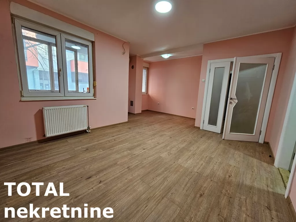 Stan,NOVI SAD,BULEVAR,kv: 46.00, € 133900, ID: 1099847 1