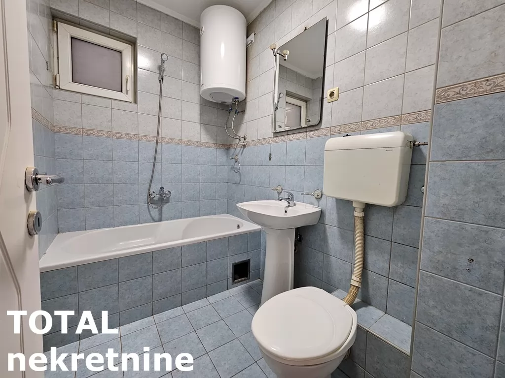 Stan,NOVI SAD,BULEVAR,kv: 46.00, € 133900, ID: 1099847 6