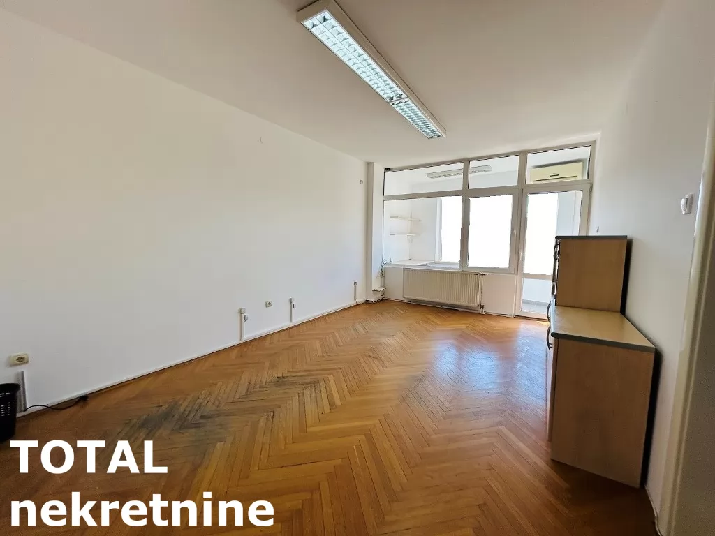 Stan,NOVI SAD,BULEVAR,kv: 46.00, € 147290, ID: 1099394 1