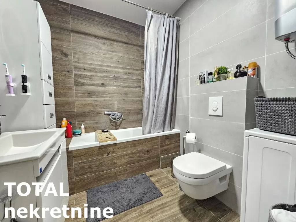 Stan,NOVI SAD,BULEVAR,kv: 49.00, € 137200, ID: 1100298 10