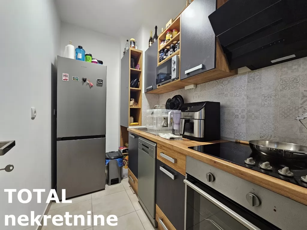 Stan,NOVI SAD,BULEVAR,kv: 49.00, € 137200, ID: 1100298 7