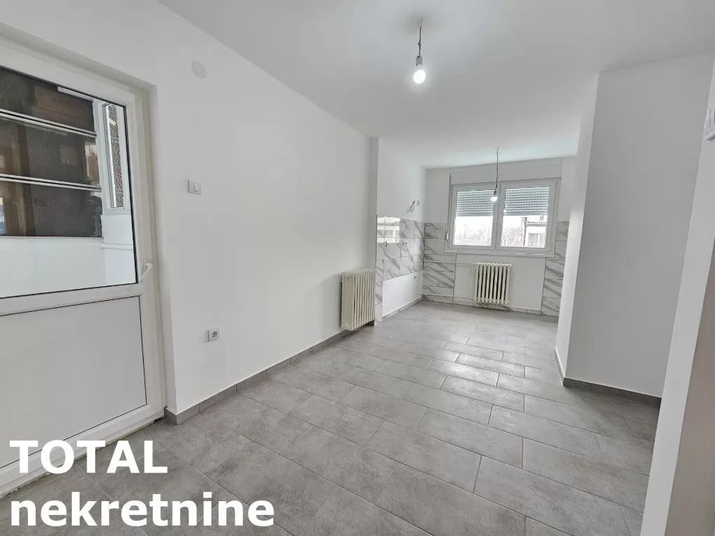 Stan,NOVI SAD,BULEVAR,kv: 63.00, € 161400, ID: 1100087 5