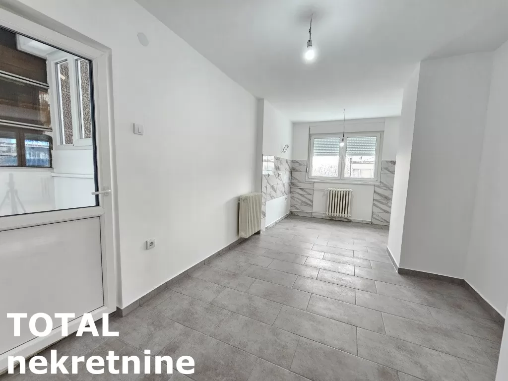 Stan,NOVI SAD,BULEVAR,kv: 63.00, € 161400, ID: 1100087 7