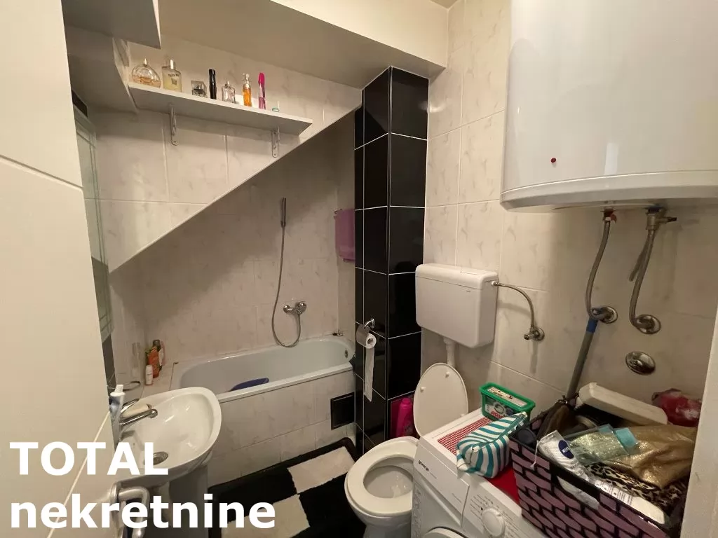 Stan,NOVI SAD,BULEVAR,kv: 64.00, € 147200, ID: 1098197 5