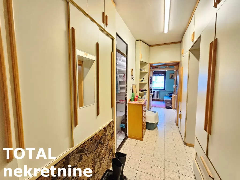 Stan,NOVI SAD,BULEVAR,kv: 65.00, € 195000, ID: 1100562 9