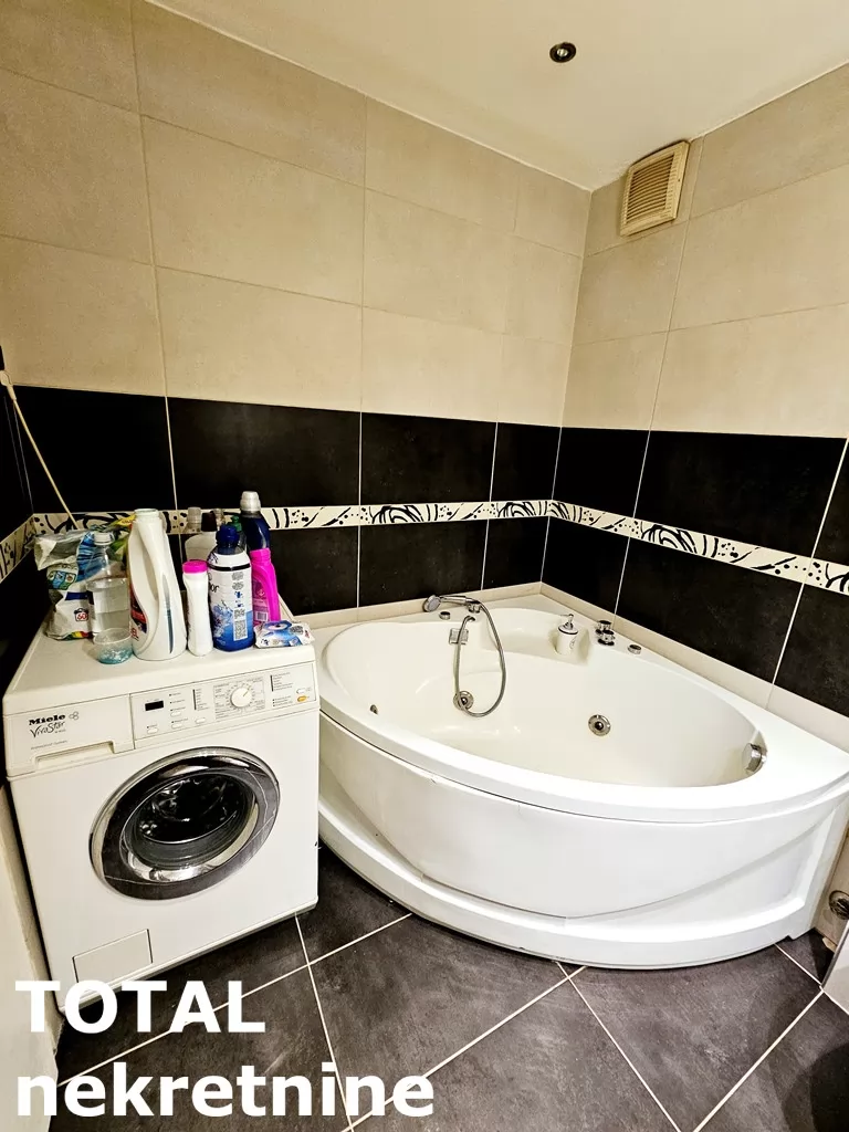 Stan,NOVI SAD,BULEVAR,kv: 66.00, € 152000, ID: 1101057 16