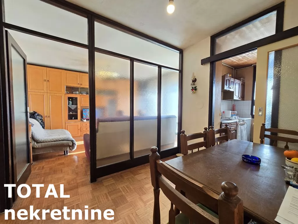 Stan,NOVI SAD,BULEVAR,kv: 74.00, € 160000, ID: 1099469 7