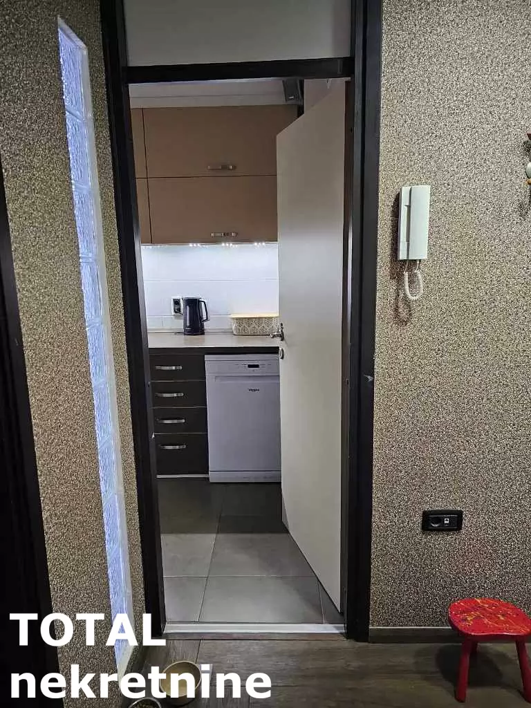 Stan,NOVI SAD,BULEVAR,kv: 74.00, € 206000, ID: 1097343 14