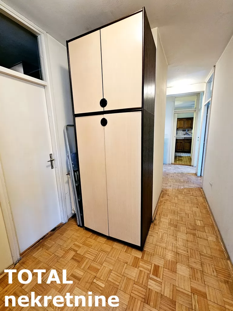 Stan,NOVI SAD,BULEVAR,kv: 74.00, € 206000, ID: 1100904 15