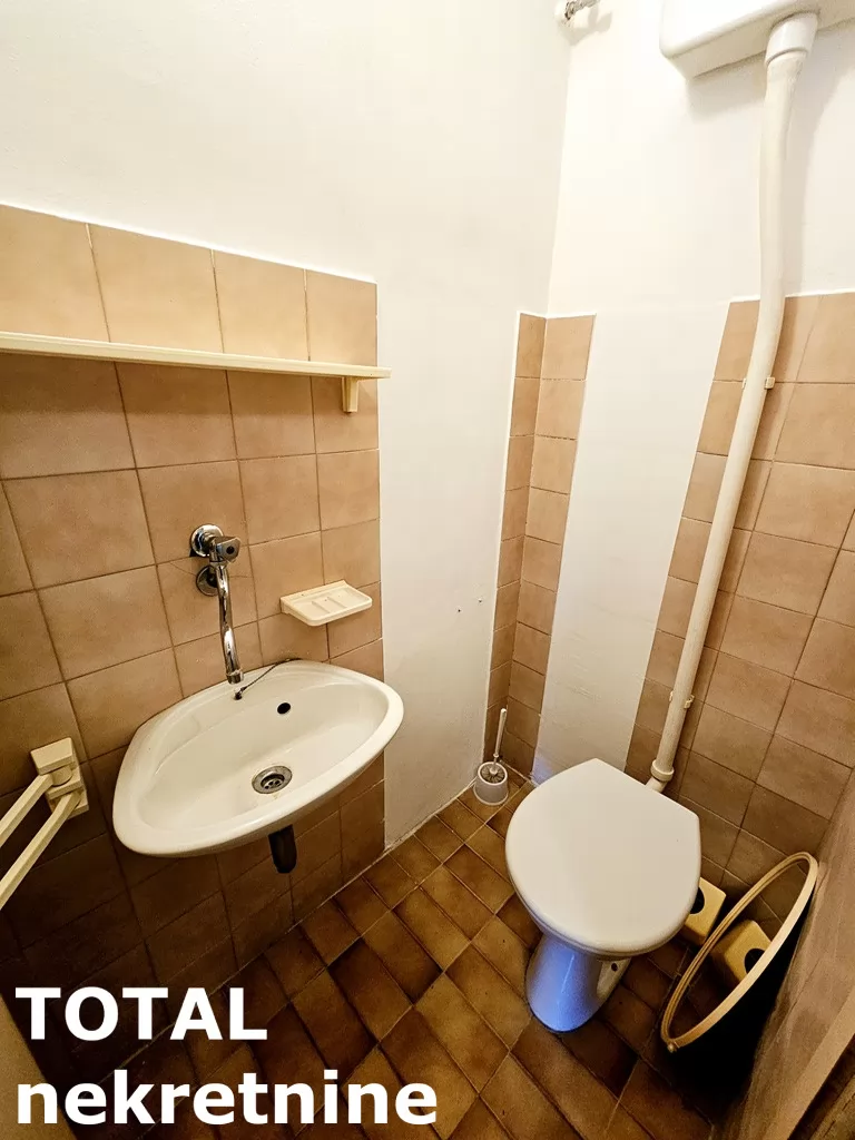 Stan,NOVI SAD,BULEVAR,kv: 74.00, € 206000, ID: 1100904 18