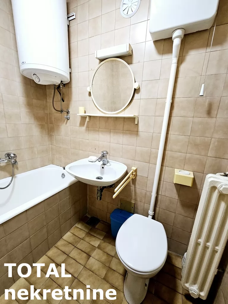 Stan,NOVI SAD,BULEVAR,kv: 74.00, € 206000, ID: 1100904 19