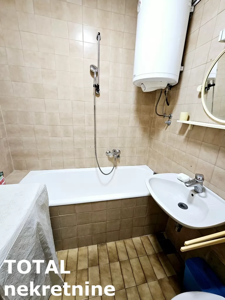 Stan,NOVI SAD,BULEVAR,kv: 74.00, € 206000, ID: 1100904 20