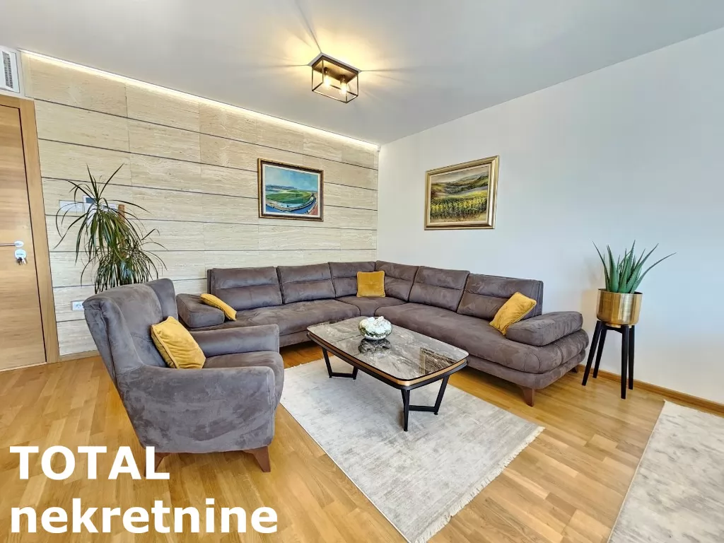 Stan,NOVI SAD,BULEVAR,kv: 75.00, € 298000, ID: 1099543 2